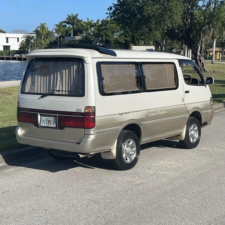 1994 Toyota HiAce 3rd Gen - Image 12 of 12