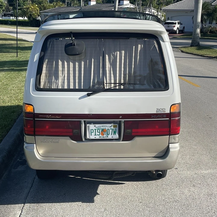 1994 Toyota HiAce 3rd Gen - Image 10 of 12