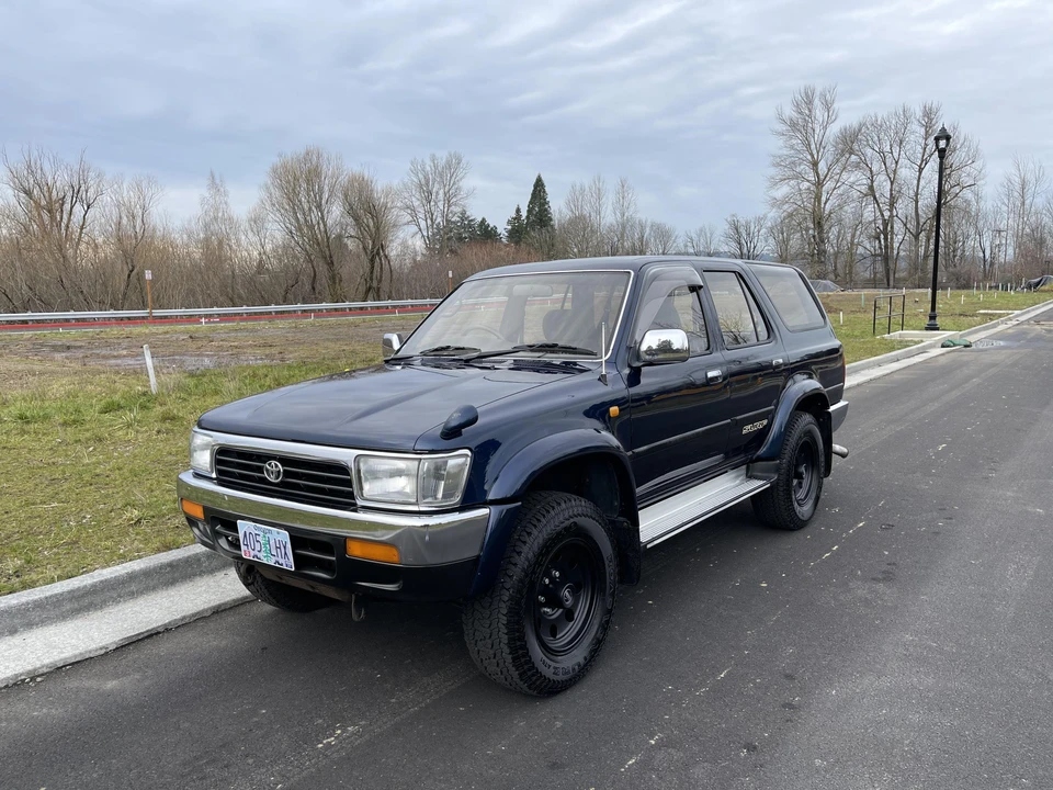 1994 Toyota Hilux 5th Gen - Image 9 of 31