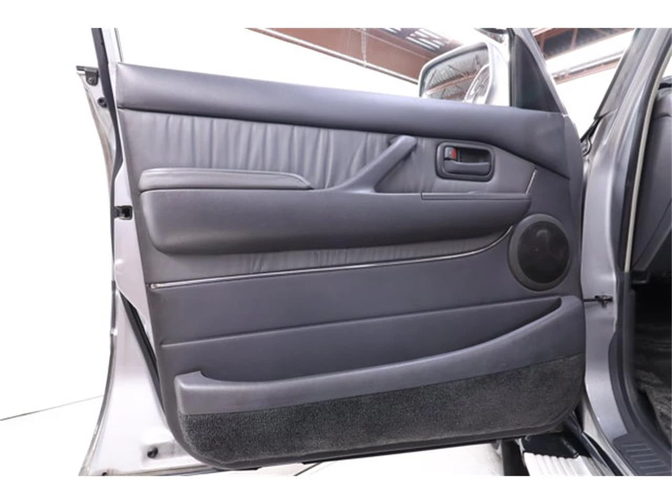 1994 Toyota J80 Land Cruiser - Image 23 of 31