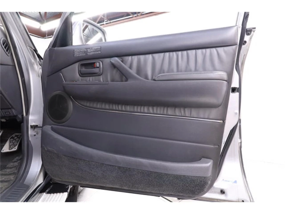 1994 Toyota J80 Land Cruiser - Image 24 of 31