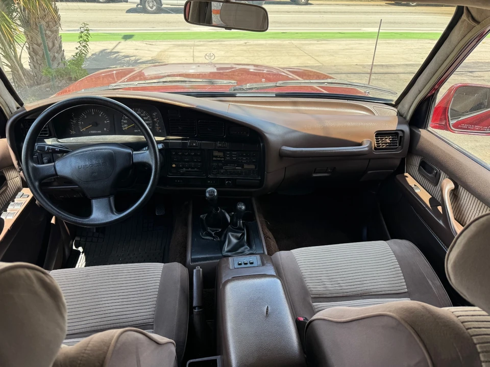 1994 Toyota J80 Land Cruiser - Image 16 of 21