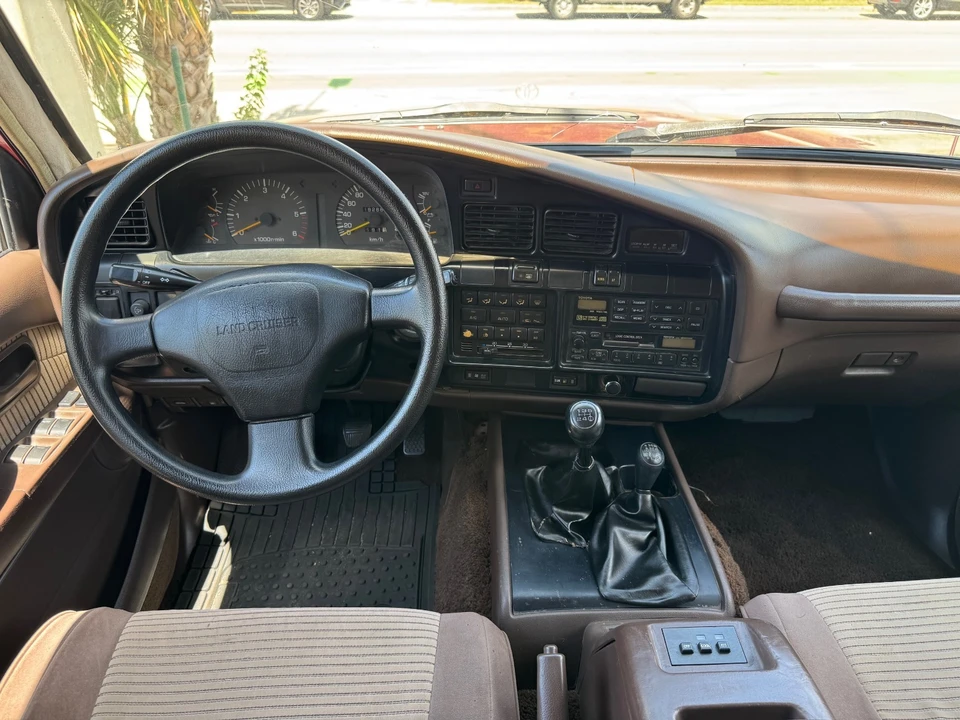 1994 Toyota J80 Land Cruiser - Image 17 of 21