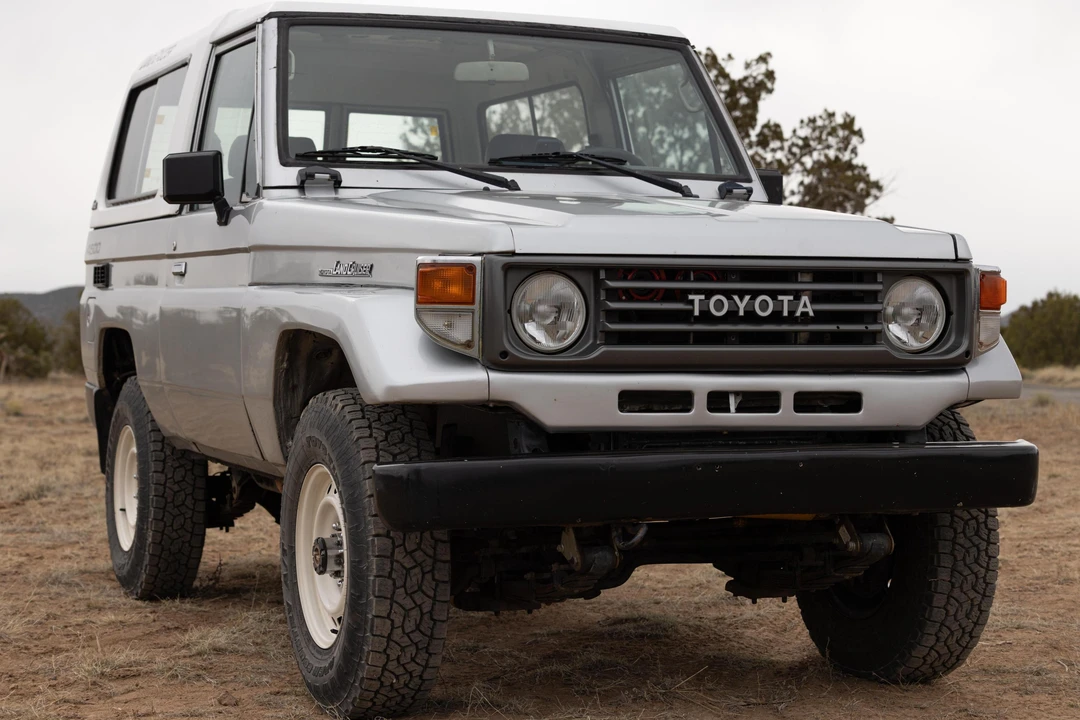 1994 Toyota J70 Land Cruiser - Image 8 of 31