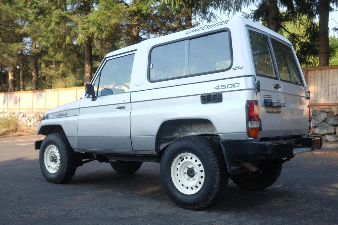 1994 Toyota J70 Land Cruiser - Image 4 of 31