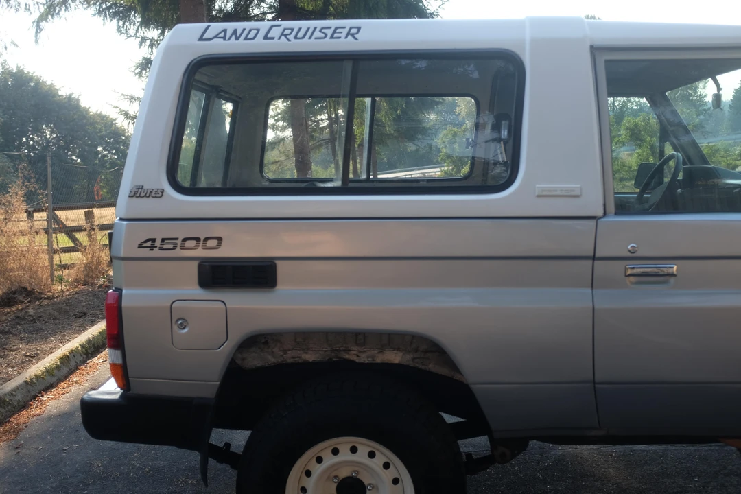 1994 Toyota J70 Land Cruiser - Image 10 of 31
