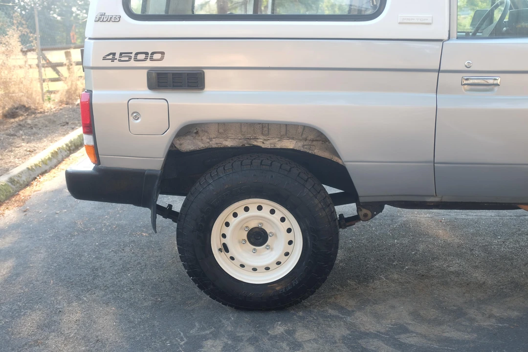 1994 Toyota J70 Land Cruiser - Image 11 of 31