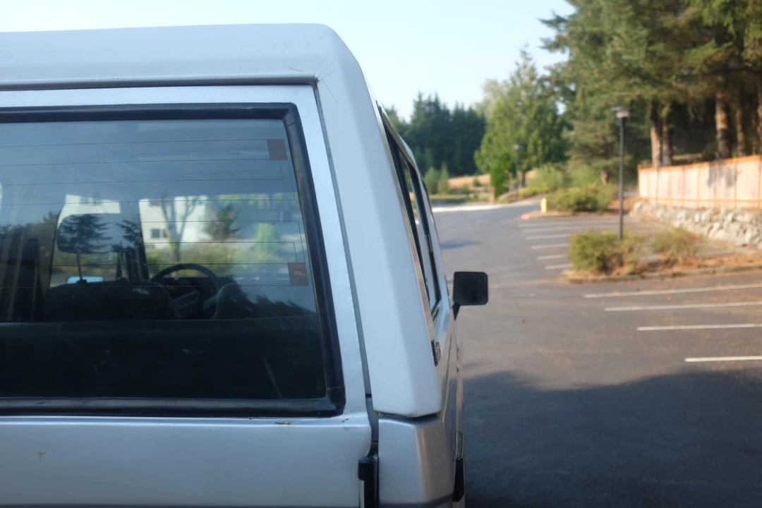 1994 Toyota J70 Land Cruiser - Image 23 of 31