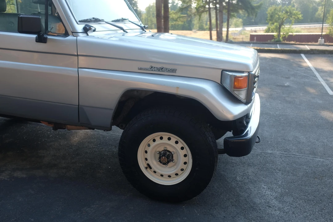 1994 Toyota J70 Land Cruiser - Image 12 of 31