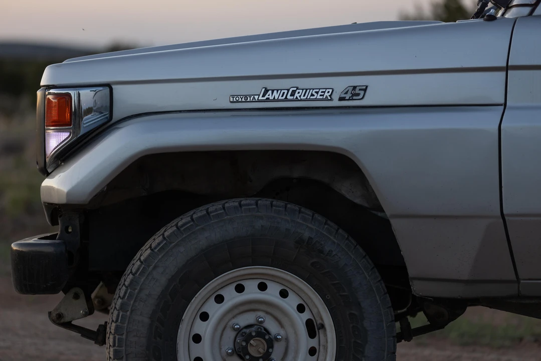 1994 Toyota J70 Land Cruiser - Image 19 of 31