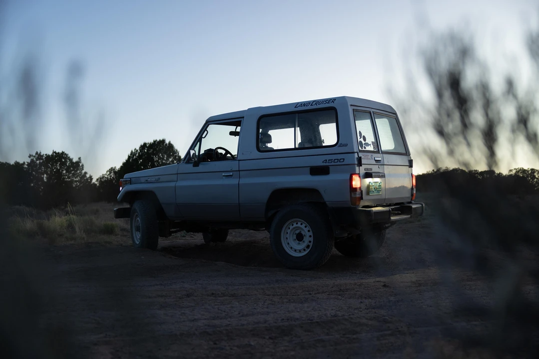 1994 Toyota J70 Land Cruiser - Image 9 of 31