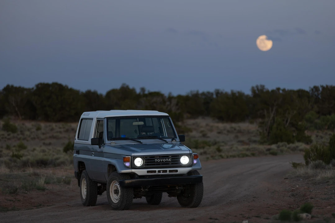 1994 Toyota J70 Land Cruiser - Image 14 of 31