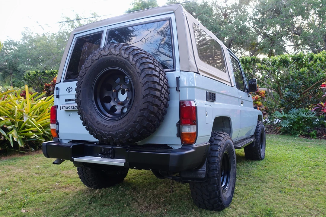 1994 Toyota J70 Land Cruiser - Image 16 of 31