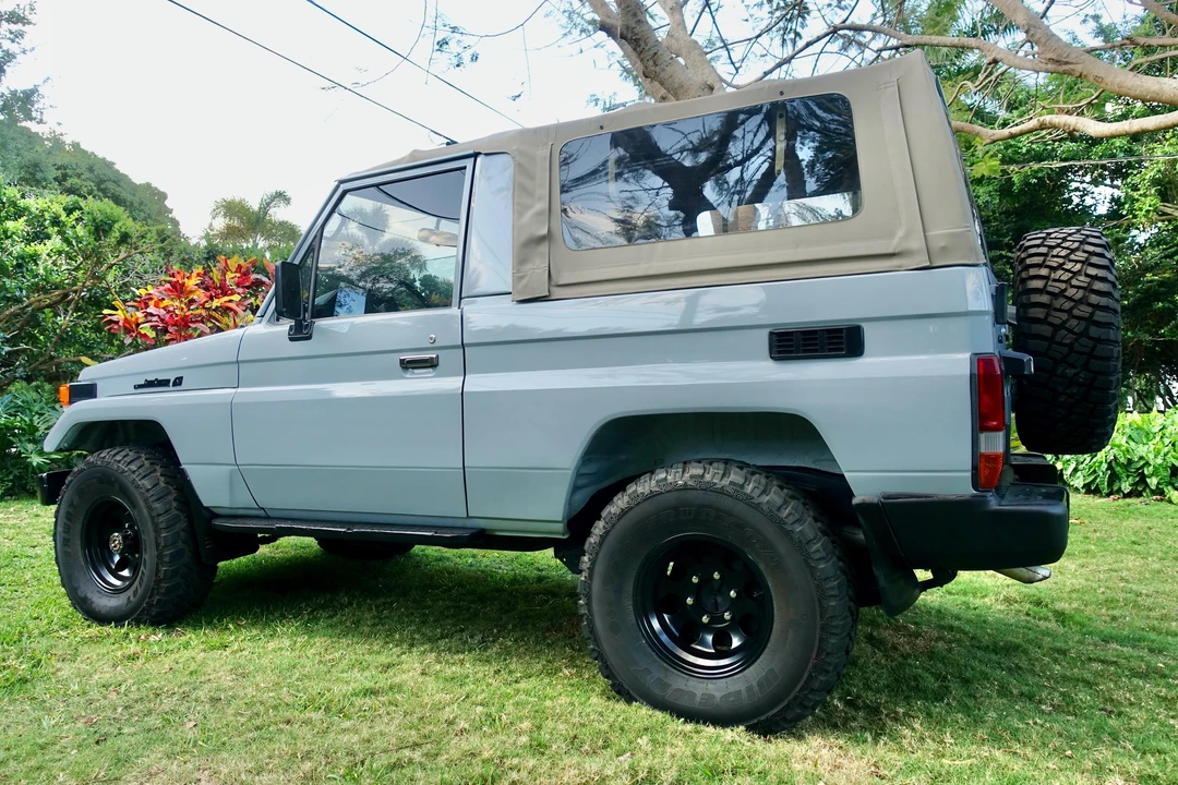 1994 Toyota J70 Land Cruiser - Image 12 of 31