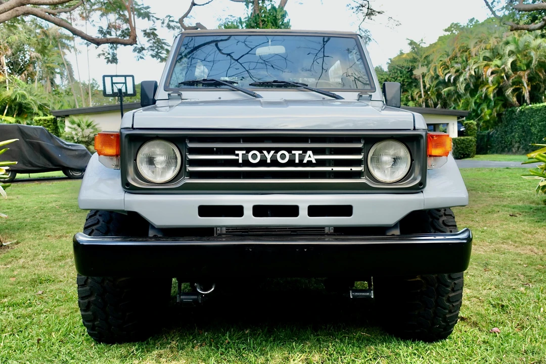1994 Toyota J70 Land Cruiser - Image 2 of 31