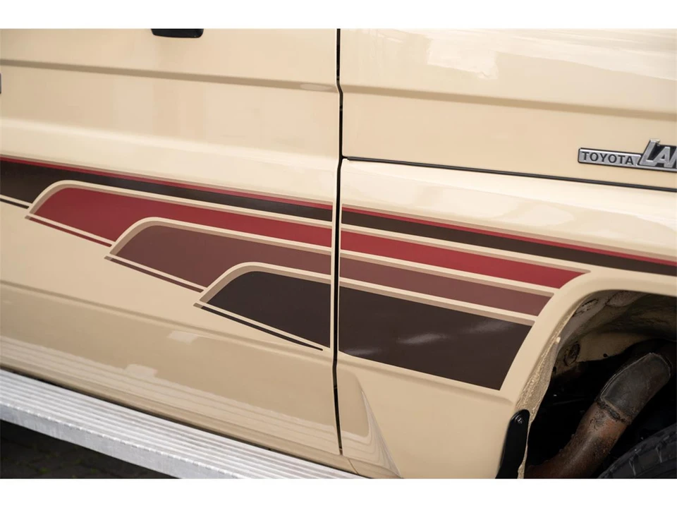 1994 Toyota J80 Land Cruiser - Image 10 of 11