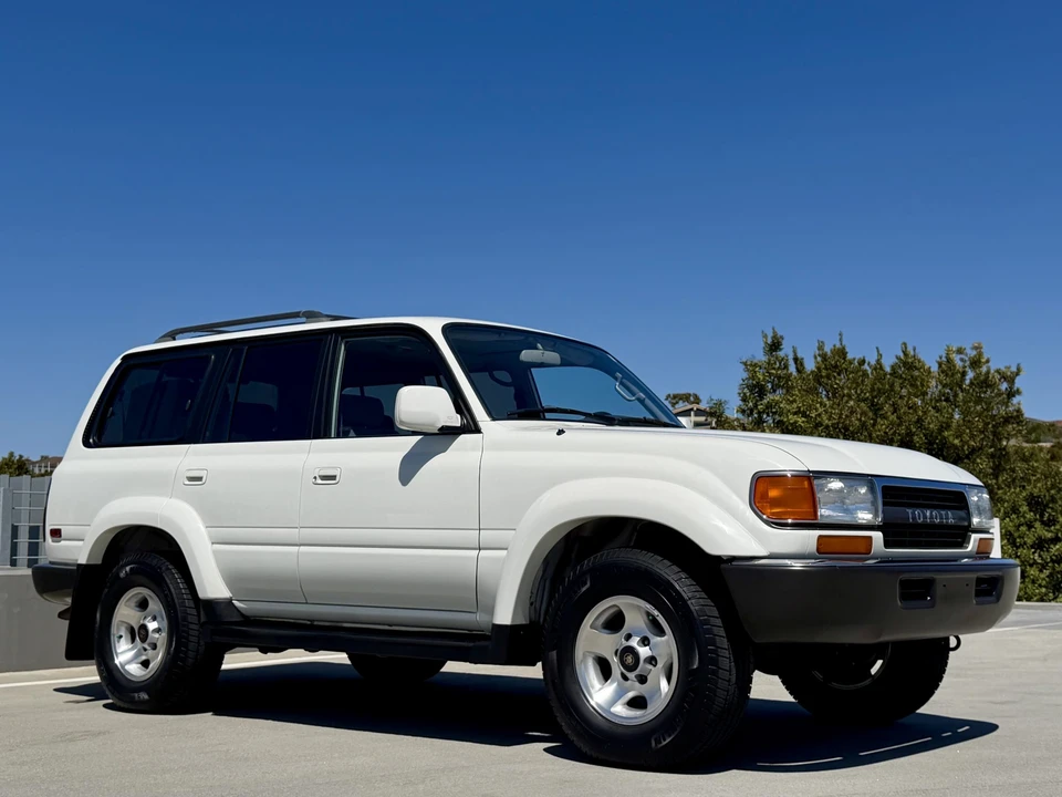 1994 Toyota J80 Land Cruiser - Image 13 of 31