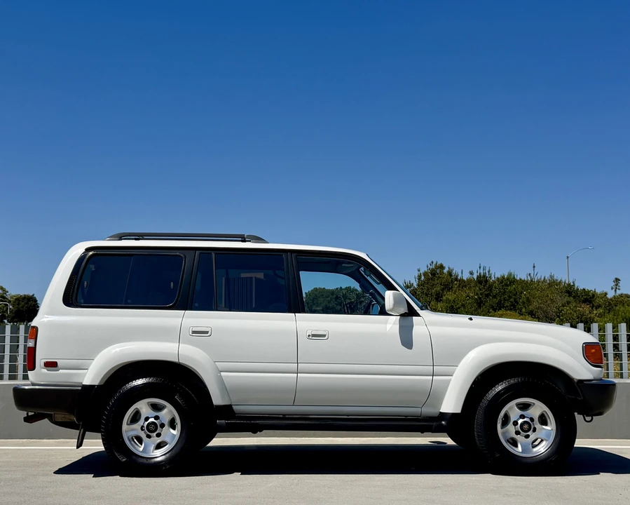 1994 Toyota J80 Land Cruiser - Image 15 of 31