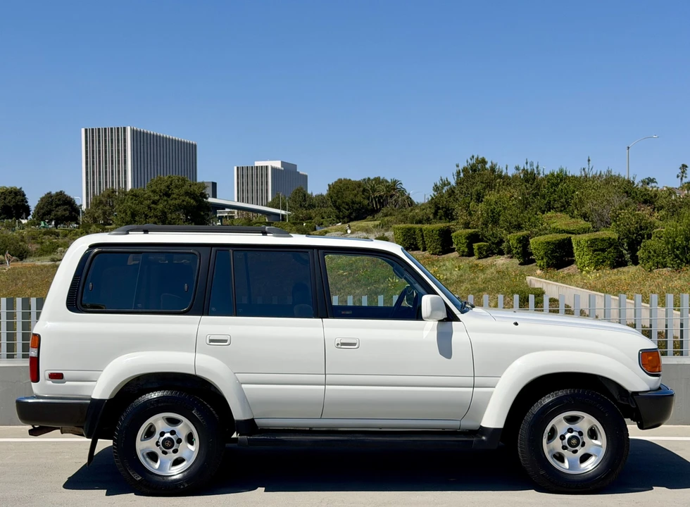 1994 Toyota J80 Land Cruiser - Image 18 of 31