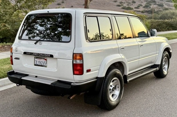 1994 Toyota J80 Land Cruiser - Image 2 of 7