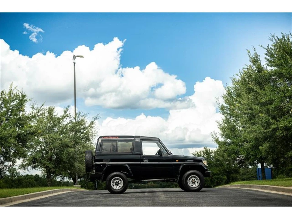 1994 Toyota J80 Land Cruiser - Image 10 of 31