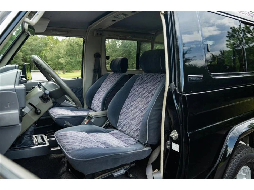 1994 Toyota J80 Land Cruiser - Image 14 of 31