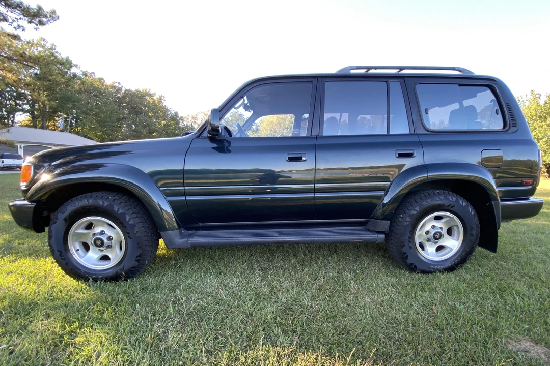 1994 Toyota J80 Land Cruiser - Image 3 of 11