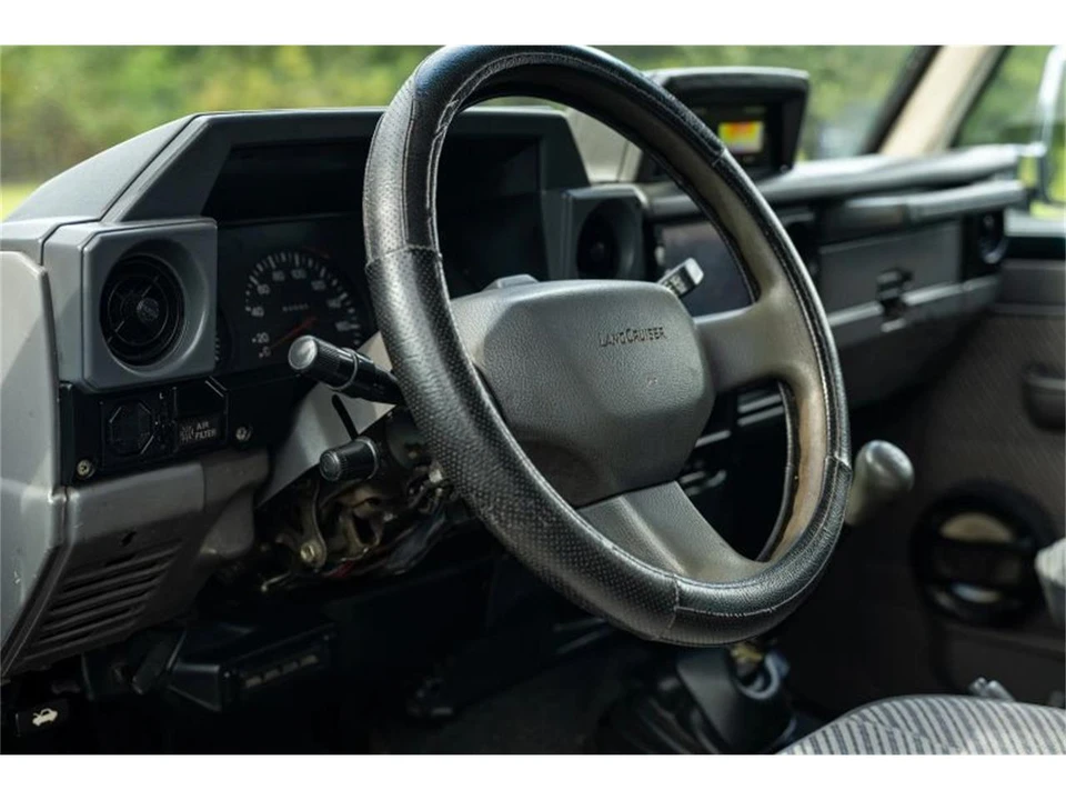 1994 Toyota J80 Land Cruiser - Image 7 of 31