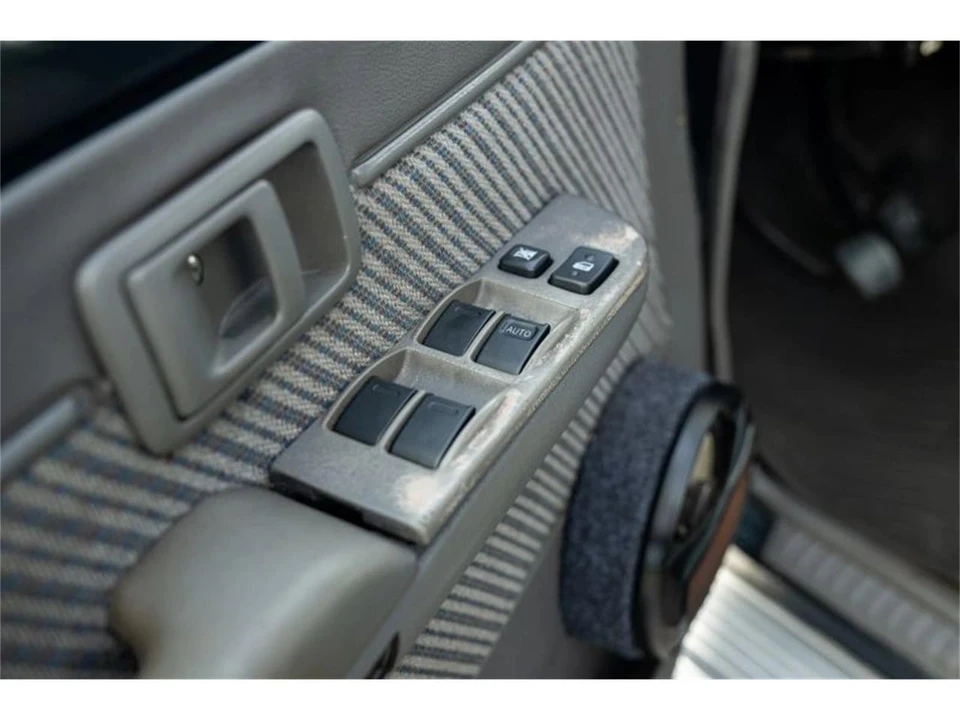 1994 Toyota J80 Land Cruiser - Image 27 of 31