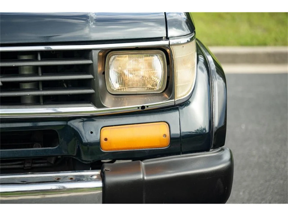 1994 Toyota J80 Land Cruiser - Image 24 of 31