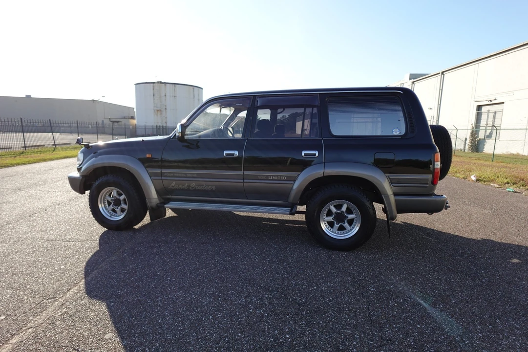 1994 Toyota J80 Land Cruiser - Image 12 of 19