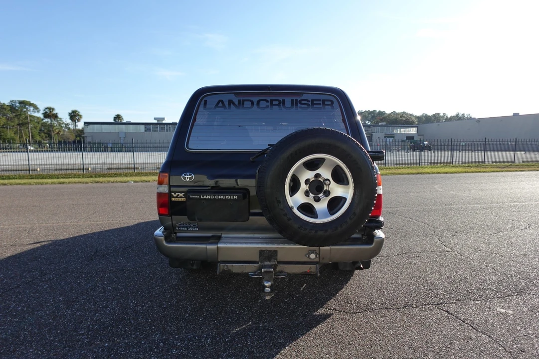 1994 Toyota J80 Land Cruiser - Image 9 of 19