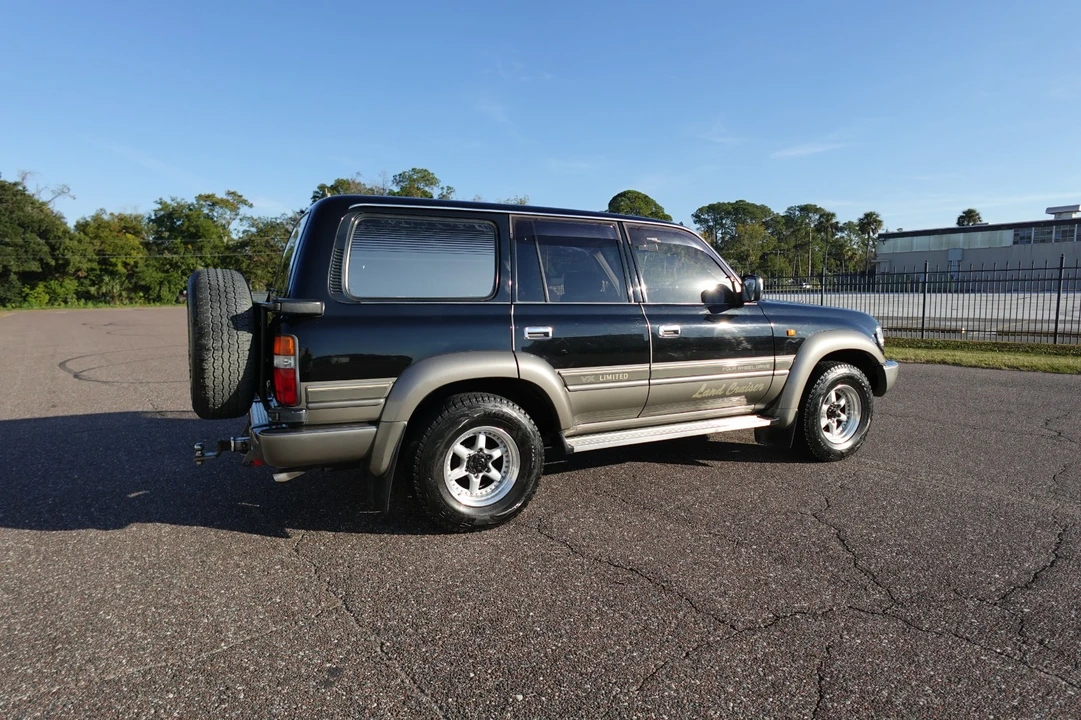 1994 Toyota J80 Land Cruiser - Image 7 of 19