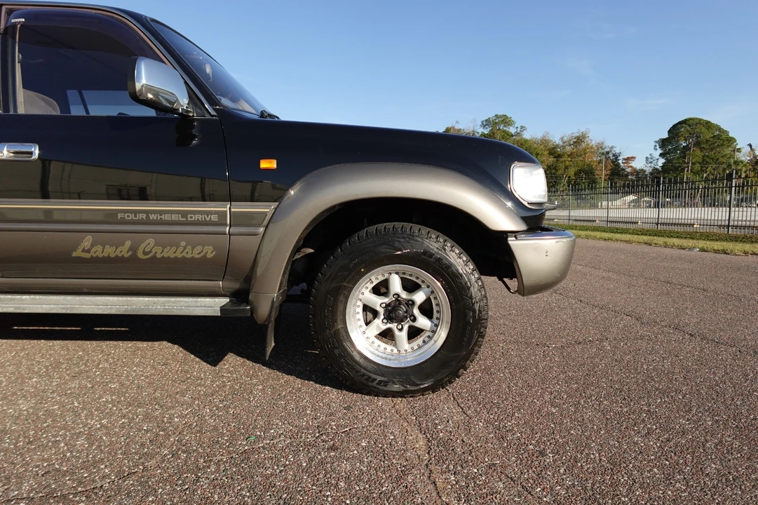 1994 Toyota J80 Land Cruiser - Image 5 of 19