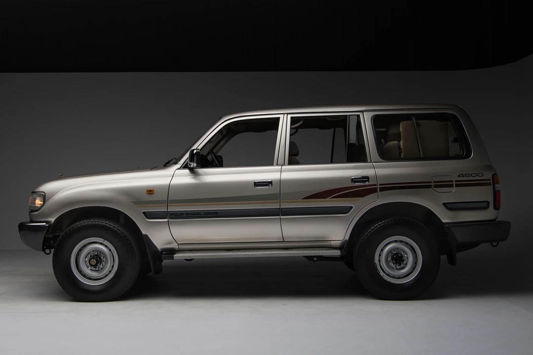 1994 Toyota J80 Land Cruiser - Image 9 of 31