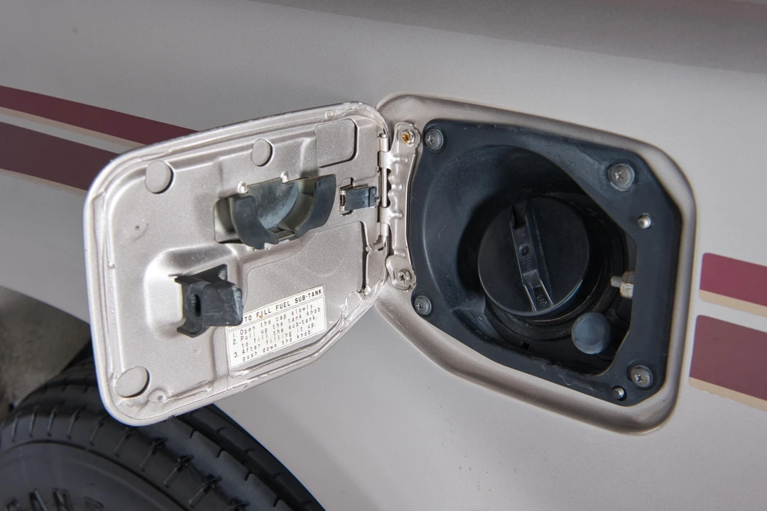 1994 Toyota J80 Land Cruiser - Image 18 of 31