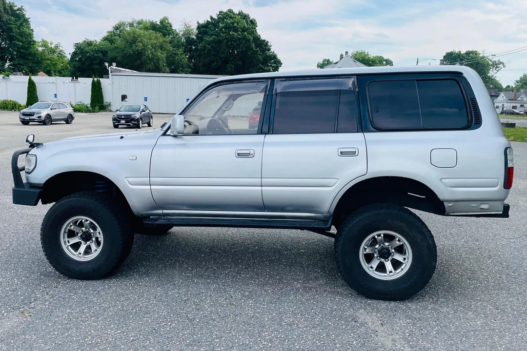 1994 Toyota J80 Land Cruiser - Image 3 of 31