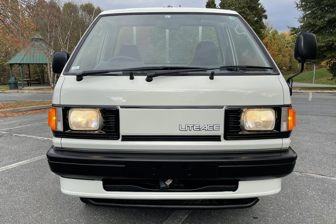 1994 Toyota M30-M80 LiteAce & TownAce - Image 2 of 5