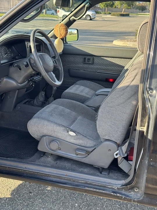 1994 Toyota T100 - Image 9 of 24