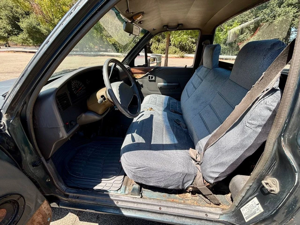 1994 Toyota Hilux 5th Gen - Image 13 of 20