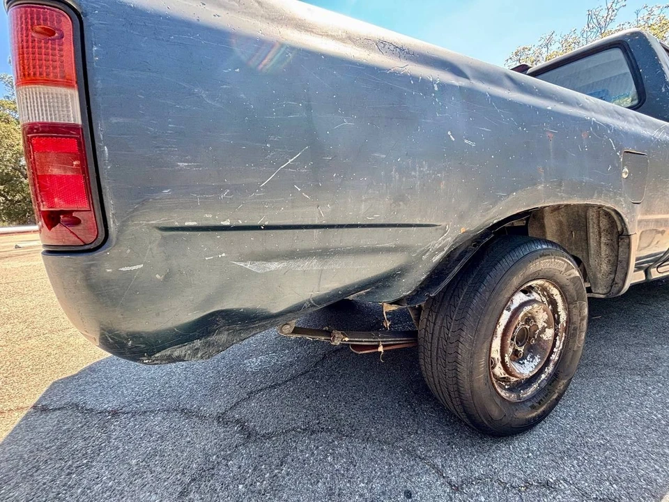 1994 Toyota Hilux 5th Gen - Image 9 of 20