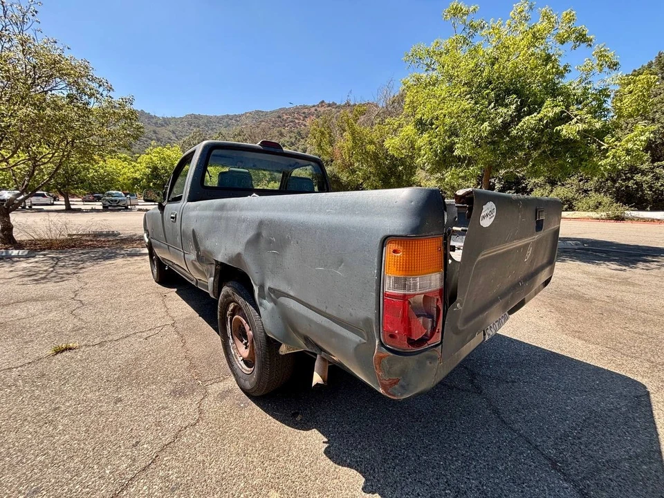 1994 Toyota Hilux 5th Gen - Image 15 of 20