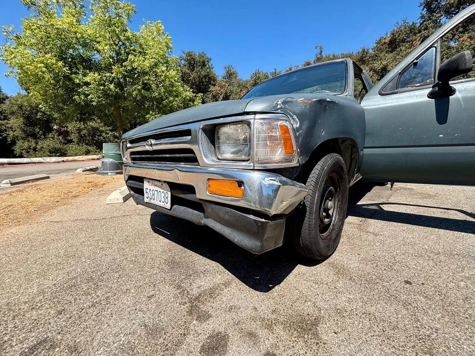 1994 Toyota Hilux 5th Gen - Image 8 of 20