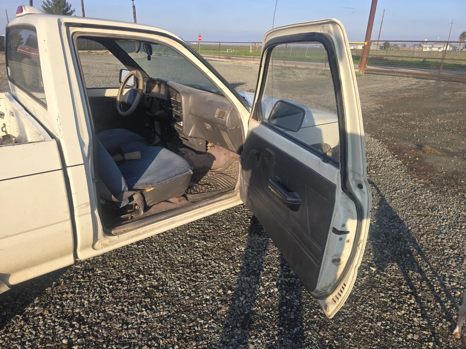 1994 Toyota T100 - Image 2 of 15