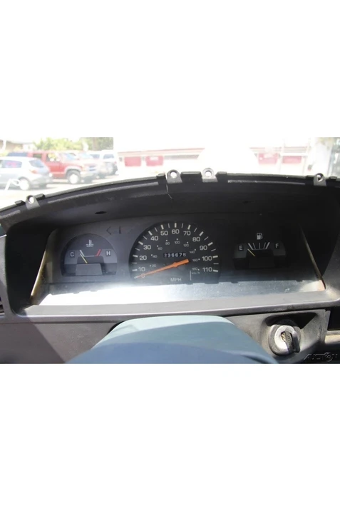 1994 Toyota Hilux 5th Gen - Image 6 of 8