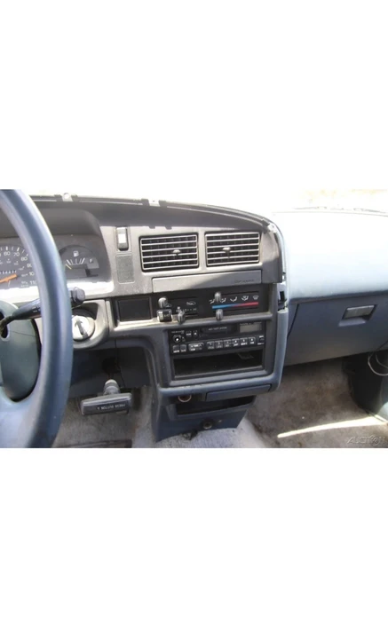 1994 Toyota Hilux 5th Gen - Image 8 of 8
