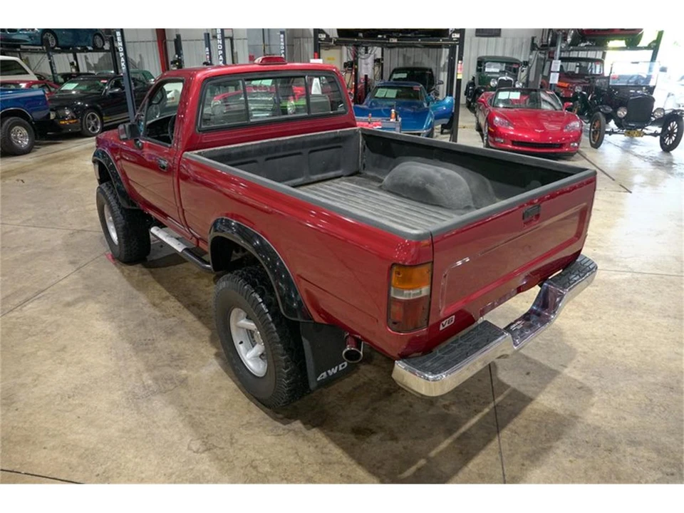 1994 Toyota Hilux 5th Gen - Image 16 of 31