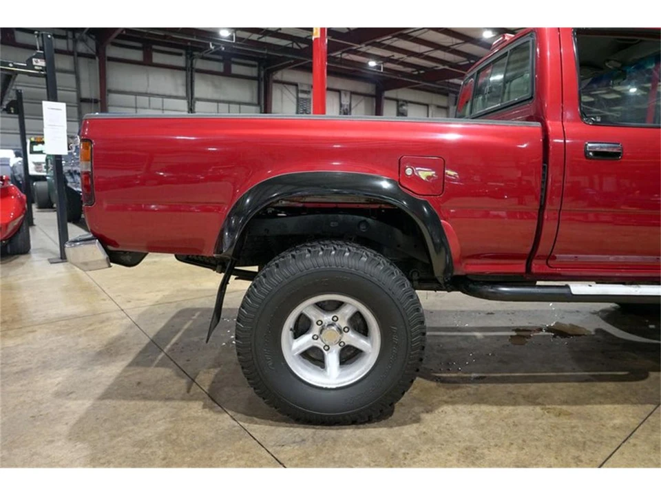 1994 Toyota Hilux 5th Gen - Image 9 of 31