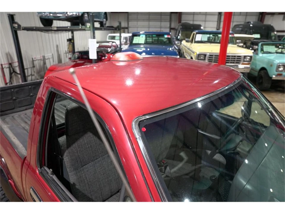 1994 Toyota Hilux 5th Gen - Image 19 of 31