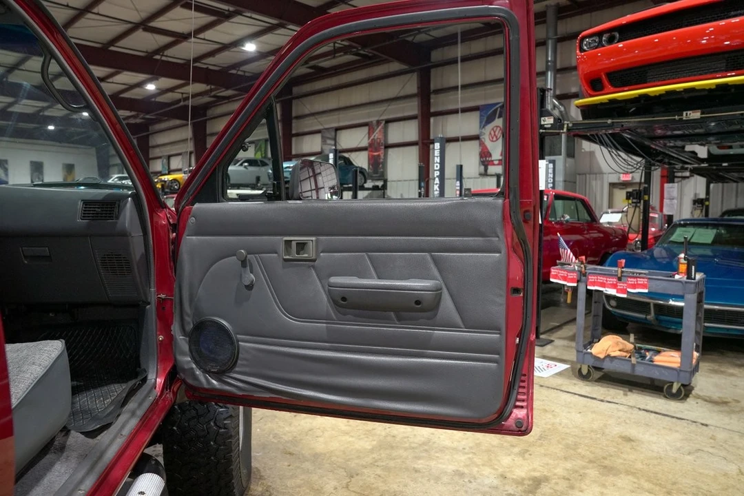1994 Toyota - Image 23 of 31